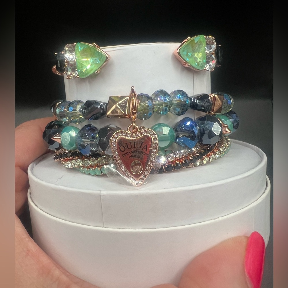 NWT- “Never play alone” bracelet stack - rare
